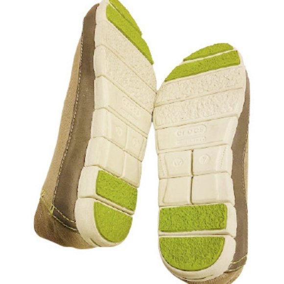 Crocs Stretch Your Sole Slip On Shoes - Picture 4 of 5